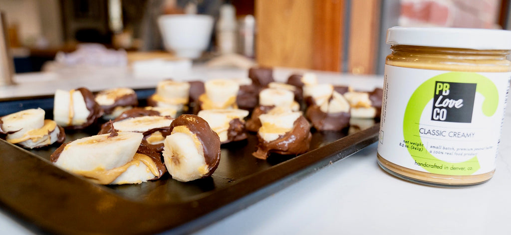 Chocolate PB Banana Bites With Creamy Peanut Butter